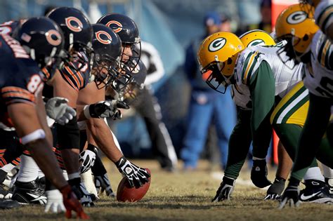 Free green bay packer memorabilia price guide for football programs, tickets, stubs and we are collectors of older green bay packers football memorabilia, and brewery items from the defunct rahr. Chicago Bears versus the Green Bay Packers: Five Keys to ...