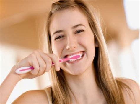 Disusun bersama joseph whitehouse, ma, dds. Cara Merawat Gigi Berlubang - Tips Perawatan Cantik