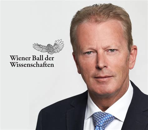 Reinhold mitterlehner (born 10 december 1955) is an austrian politician of the austrian people's party (övp) who served as minister of economy in austria's government from 2008 until 2017. Reinhold Mitterlehner | Wiener Ball der Wissenschaften 2019