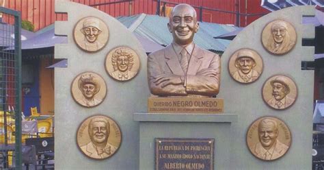 Nacido como alberto orlando olmedo en el barrio pichincha de la ciudad de rosario, el 24 de agosto de 1933, no. Angélica Italia: Pequeño homenaje a Alberto Olmedo (queríamos tanto al negro)