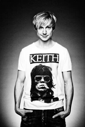 Samu haber — forever yours. Sunrise Avenue - Samu Haber - Bild/Foto - Fan Lexikon