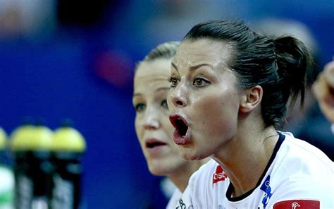 She currently plays for larvik hk and the norwegian national team. Női kézi: Győrben folytatja Nora Mörk, a világ egyik ...