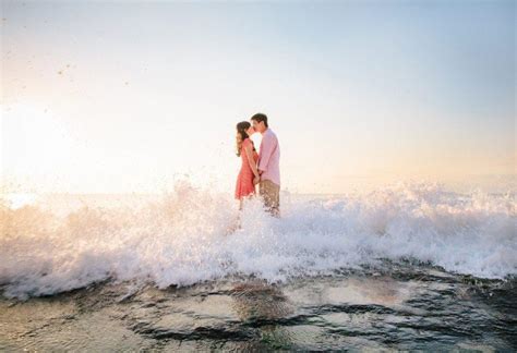 Foto prewedding unik di pantai : Siap-siap Baper, 14 Ide Foto Pre-Wedding di Pantai Kala Senja Menyapa Ini Cantik dan Bikin Deg ...
