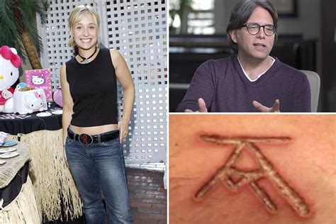 Within nxivm was dos, a secret society within the group made up of women who were allison mack was accused of being a dos recruiter between february 2016 and february 2017, having risen. NXIVM: l'actrice Allison Mack va être arrêté pour ses ...