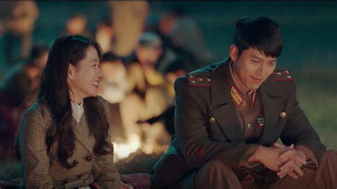 Crash landing on you bercerita tentang perjuangan cinta antara dua orang yang berbeda kewarganegaran, yaitu korea selatan dan korea utara. Top Drama Korea (Drakor) Januari 2020, Dari Crash Landing ...