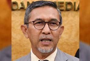 Dewan rakyat speaker azhar harun told the house he is unable to make a ruling on a deputy minister accused of flashing a. Timbalan Speaker Dewan Rakyat tawar diri bertanding ...