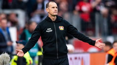 Heiko herrlich, 49, aus deutschland ⬢ position: Pro & Kontra: Sollte sich Bayer Leverkusen von Herrlich ...