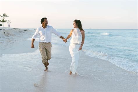 Sammlung von appenrodt • zuletzt aktualisiert: Strand Hochzeitskleid - verträumt romantisch in der Karibik