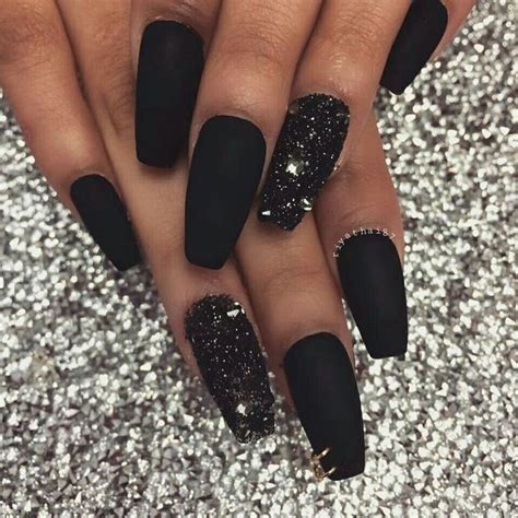 To achieve this look with nail polish, you'll need to either select specific matte formulas or add a matte topcoat. Finding The Best Matte Black Coffin Nails Short 47 ...