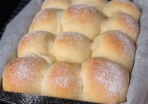 Nama sobek ini diketahui karena cara memakannya biasa dengan 'disobek'. Resep Roti Sobek Baking Pan / Resep Membuat Roti Tawar ...