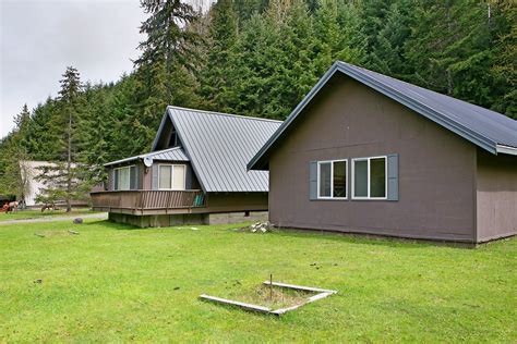 Maybe you would like to learn more about one of these? Getaway Chalet & Bunkhouse-Vacation Rental Cabin, Crystal ...