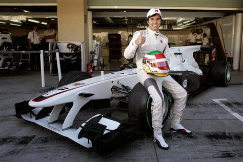 This helmet will be autographed and personalized. Cuándo Checo Pérez Salió de Sauber