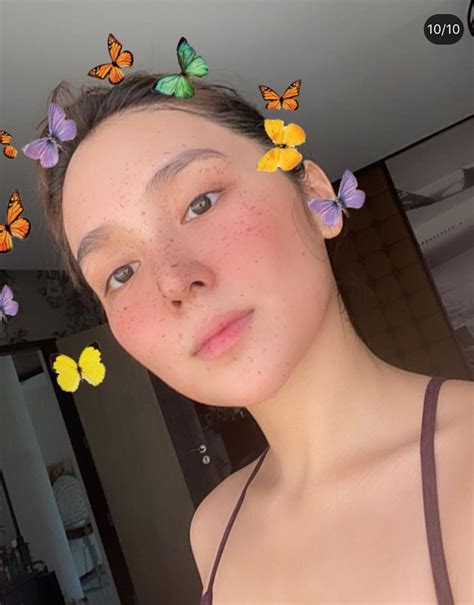 How to get blue butterfly instagram filter. Celebrities Seem to Love Using Butterfly Filters on Instagram