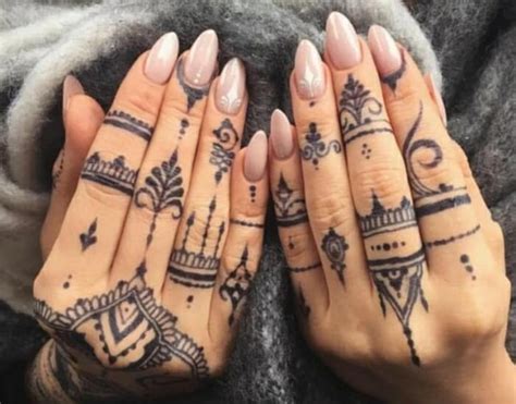 Kumpulan gambar motif henna tangan, kaki, simple, pengantin, arti, desain yang mudah, bagus, cocok, cantik. Contoh Henna Mudah Ditiru - gambar henna tangan simple dan ...