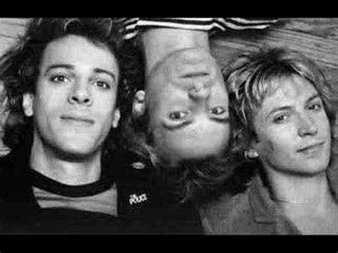 Studio version the police truth hits everybody 1978 outlandos d´amoursting andy summers stewart copeland. The Police - Truth Hits Everybody '83 (rare audio) | The ...