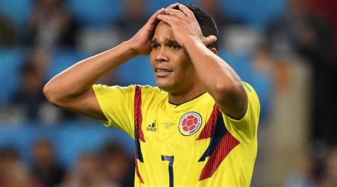 Бакка карлос (carlos bacca) футбол нападающий колумбия 08.09.1986. 2018 FIFA World Cup | Colombian players receive death ...