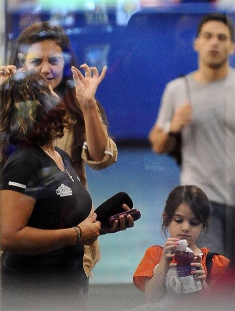 See more ideas about katie holmes, suri cruise, holmes. Katie Holmes - Katie Holmes Photos - Suri Cruise cools off ...