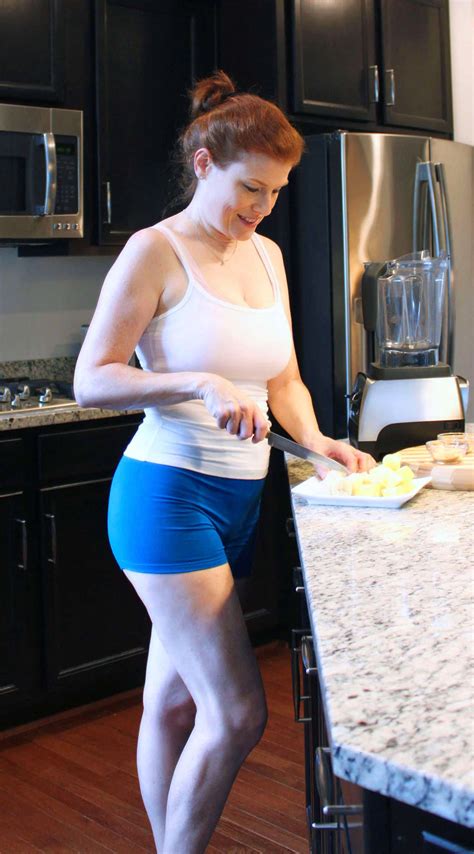 Hot Skinny Fit Milfs | Hot Girl HD Wallpaper