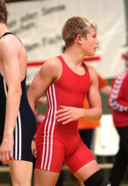 As a boylover the dream is to be friends with boys and be able to watch ov. Jungs von R Martin auf Boys Will Be Boys | Sportler, Guy