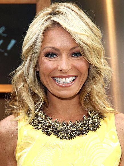 6 foot 7 foot lyrics. Damon Cool Picture: Kelly Ripa Cuts Her Hair Beauty ...