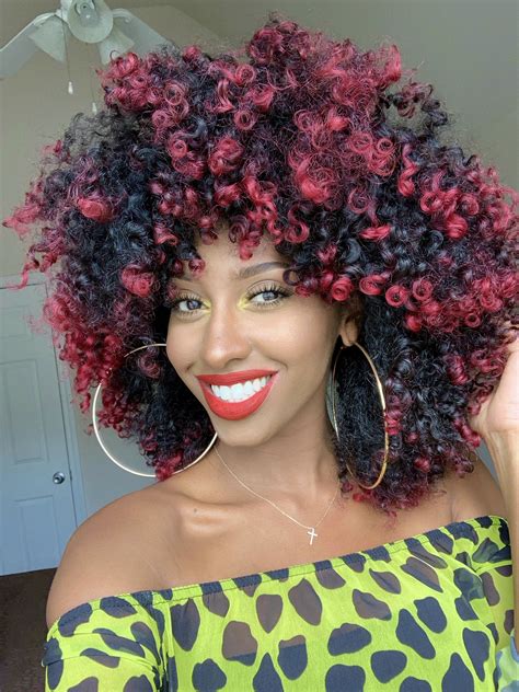 While everyone and their grandma might be rocking straight, sleek hair this holiday season, why not change it up a bit by rocking voluminous. CURLFEST ATL @SullyG_ | Natural hair styles, Curly hair ...