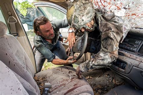 Some call it a doona. The Walking Dead season 7 episode 12: The 5 major talking ...