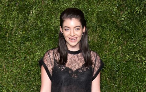 Lorde wrote melodrama after retreating to her native auckland, new zealand, and breaking up with her longtime boyfriend. Lorde teases new album again | NME