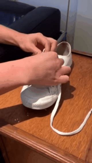 07.01.2020 · how to tie converse using side holes. √ Those 2 Extra Shoelace Holes On Your Sneakers Actually ...