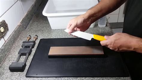 Because it is specially made for handling ceramic knives. Como afiar facas de cerâmica. How to sharpen ceramic ...