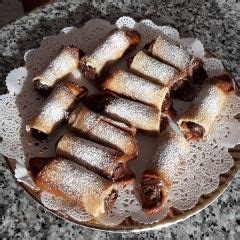 Cannoli di pandoro, una rivisitazione che mi ha davvero stupito subito dopo il primo assaggio! Cannoli di pandoro e Nutella® | Ricetta nel 2020 | Nutella ...