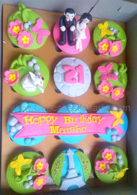 Mix until chocolate is melted and smooth (keep microwaving in 20 sec bursts if chocolate not melted). Cupcakes by Chocoholic: Birthday Cupcakes buat Pacar