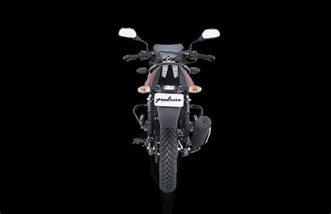 Bajaj has given an 18 litres fuel tank to this bike which is a very good advantage as it will reduce the regular visits to the petrol station for refuels. 2021 Bajaj Pulsar 180 Naked Price, Top Speed & Mileage in ...