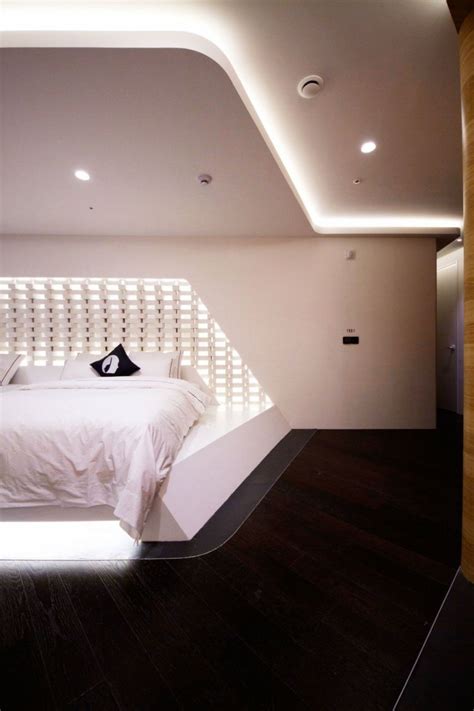 Eine indirekte beleuchtung erzeugt angenehm schattenfreies licht und eine sehr gleichmässige ausleuchtung. Hotelzimmer Design mit indirekter Beleuchtung - Luxus pur ...