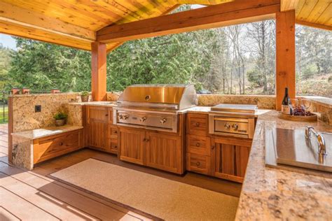 Over 30 years of fine carpentry. Kitchens » Kitchen Gallery - VI Granite & Quartz Nanaimo