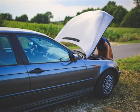 May 28, 2021 · many rewards credit cards offer roadside assistance benefits, but they usually involve a flat fee for each service call rather than a subscription model like aaa. Which Credit Cards Provide Free Roadside Assistance? 2021 - AwardWallet Blog