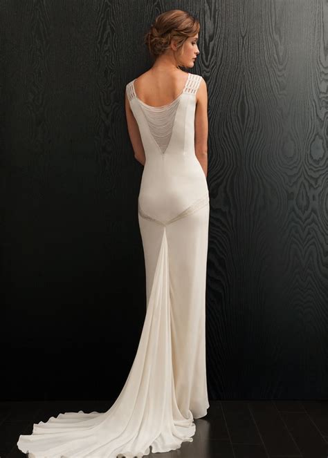 The amanda wakely sposa collection showcases luxurious fabrics, beautiful cuts and stunning silhouettes. Amaris Wedding Dress, Amanda Wakeley Designer Collection ...