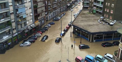 Stato di attenzione dalla serata di oggi, mercoledì 23 giugno, fino alla mattinata . Maltempo al Nord, Milano allagata: traffico in tilt, mezzi ...