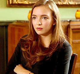 We regularly add new gif animations about and. Jodie Comer Source