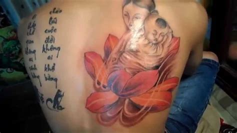 Tattoo cành lá và tattoo lông. Hình Xăm Mẹ Bồng Con Đẹp ️ Tattoo Mẹ Ôm Con Ý Nghĩa