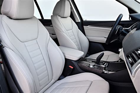 Bmw x3 afmetingen met foto's van het interieur, bagageruimte en maten van lengte, breedte en hoogte. BMW X3 afmetingen 2021 - Autotijd.be