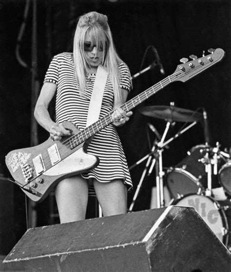 — zazz, sonic lost world. Desmontando a Kim Gordon, la "chica" de Sonic Youth ...