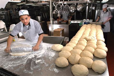 Suscripción digital al primer periódico de información nacional. 13 de julio: Día del Panadero en Colombia, ¿cuál es el motivo de esta celebración?