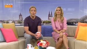 Erstes intro im neuen guten morgen deutschland studio 01 03 2021 hd 1080p50. HC-BB-International • Thema anzeigen - Susanna Ohlen ...