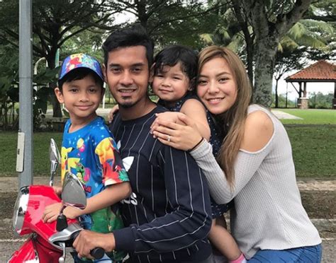 Discover influencers like raf @ raden ahmad faizal. Oh Ini Sebab Mengapa Kedua Anak Raf Yaakob Tiada Ketika ...