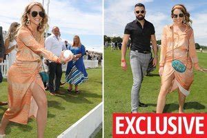 The camel toe bump (real name: Camel toe knickers are now a fashion statement - this is ...