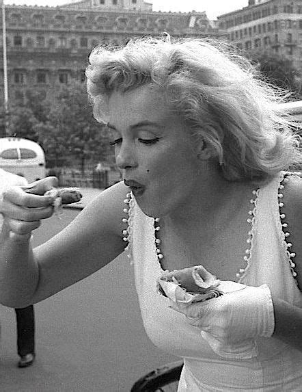 Viral chart and #3 on the. Pin by Lesa Thomas on #MarilynMonroe | Marilyn monroe ...