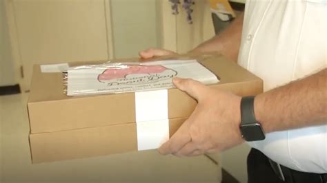 National donut day 2021 is friday, june 4, 2021. Salvation Army celebrates National Donut Day with deliveries to frontline workers | WCHS