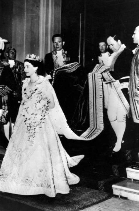 The first was queen mary i, who 5. Queen Elizabeth II. - die kleine Frau mit den markanten ...
