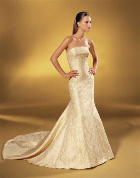 Per questo motivo tante spose si affidano al nostro atelier ciani sposa l'eleganza sta nel midi. Pronovias, la storia dell'abito da sposa in 50 anni (FOTO ...