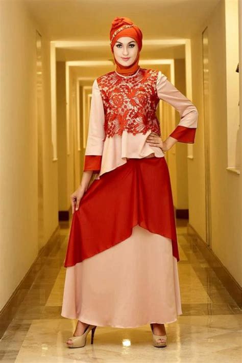 Pada dasarnya desain dan model baju memang jadi hal yang paling diperhatikan. Tips Memilih Baju Pesta Muslim Terbaik - Hanakko.com